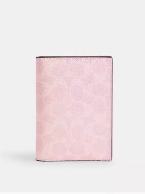 🌸Coach Powder Pink Passport Holder/Wallet